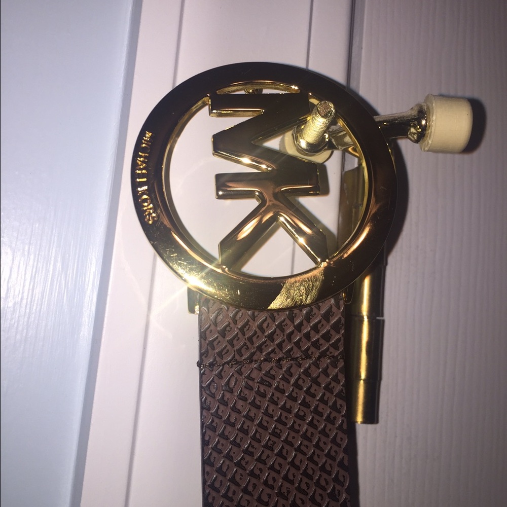 MIcheal Kors Belt ❤️