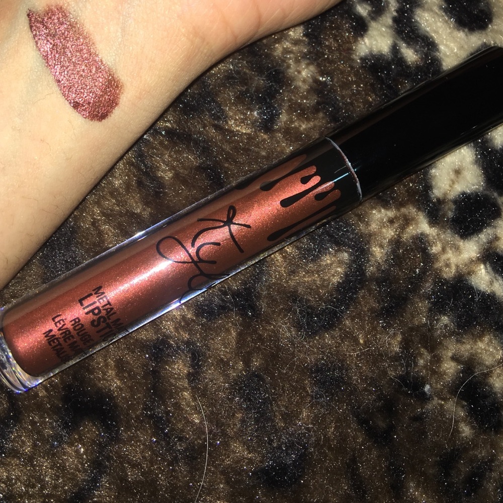 Reign Kylie cosmetics lipstick
