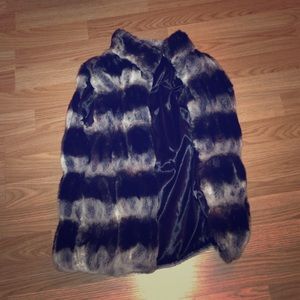 Fake fur vest