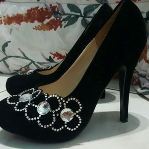 Black classic heels
