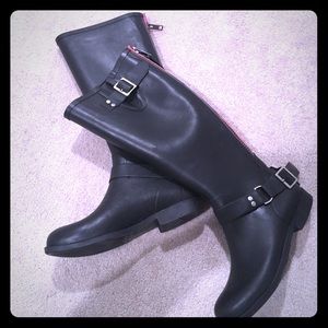 Black rubber rain boots