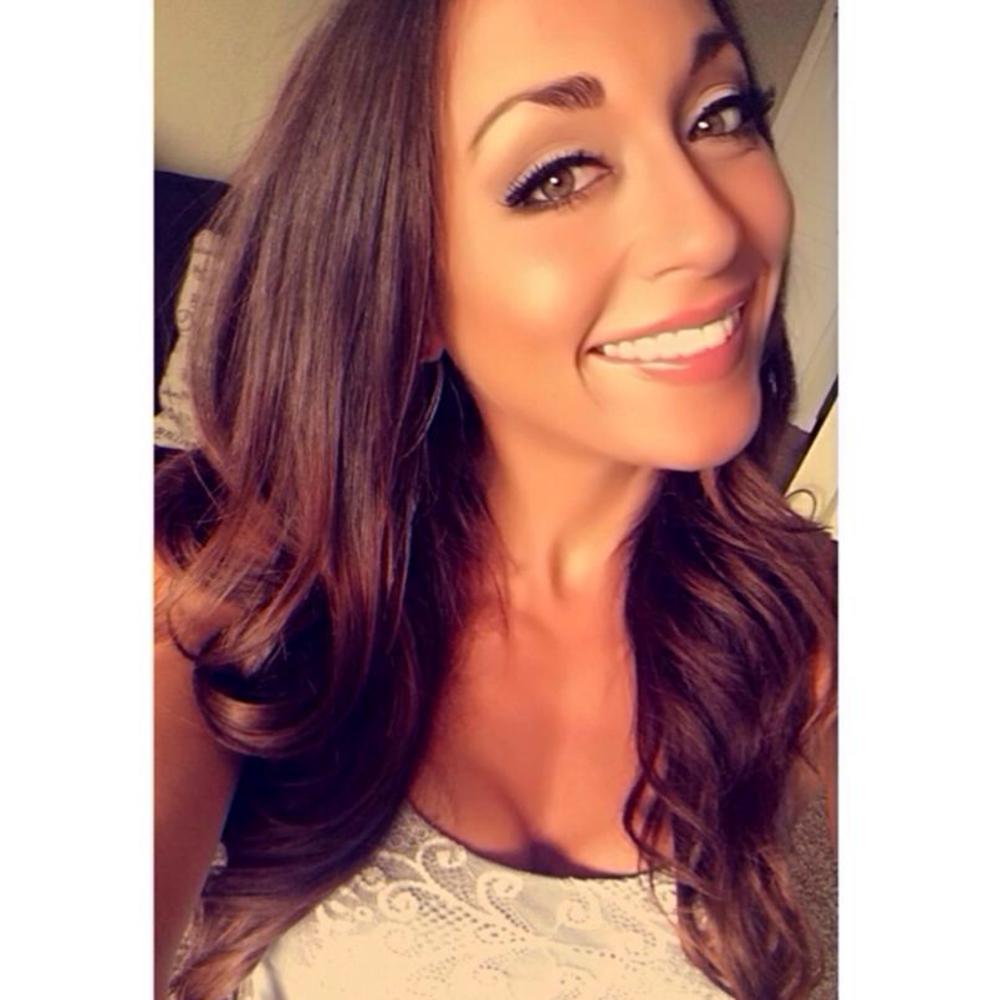 Meet your Posher, Caroline