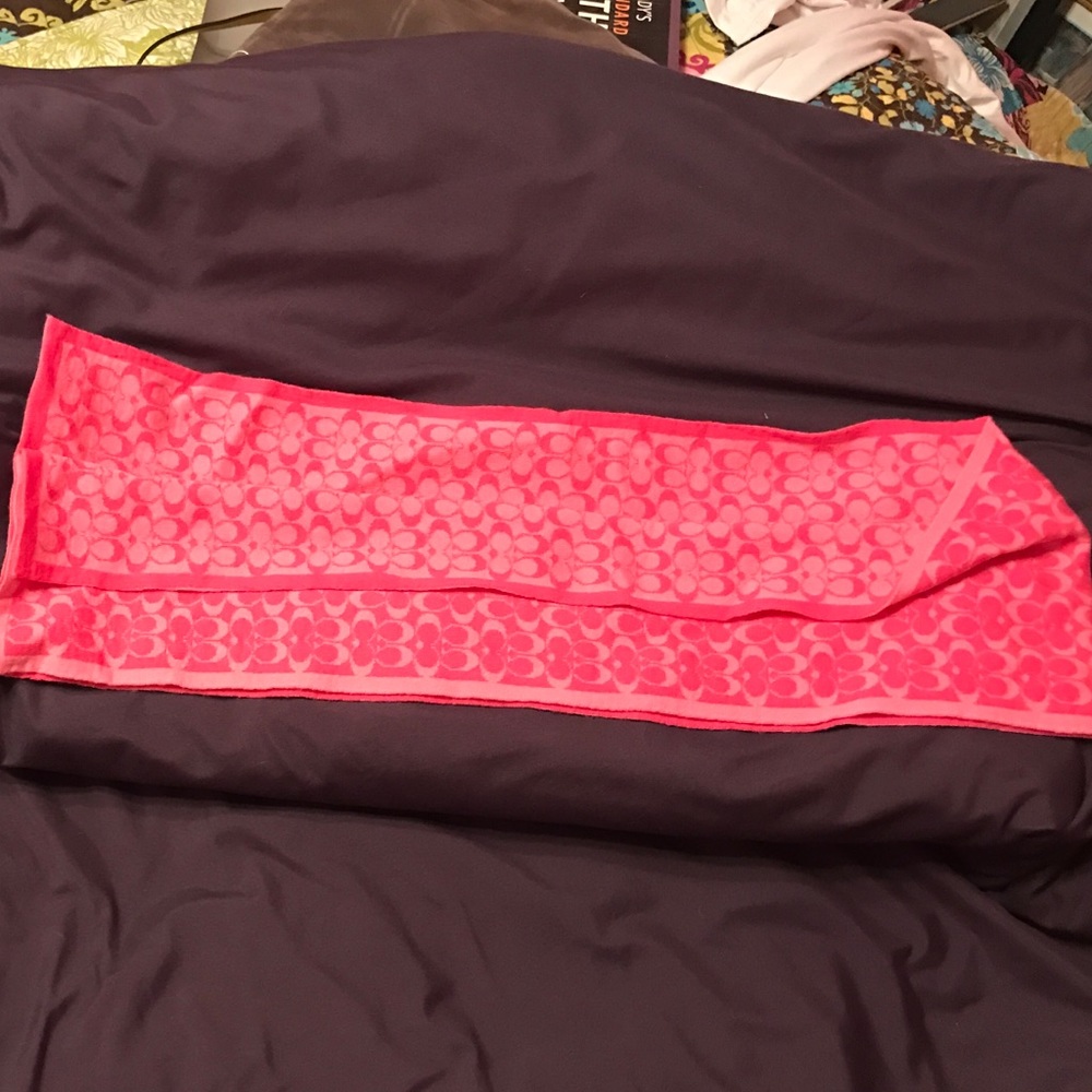 Coach scarf Pink small C's