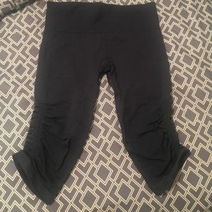 Lululemon size 6 leggings, navy