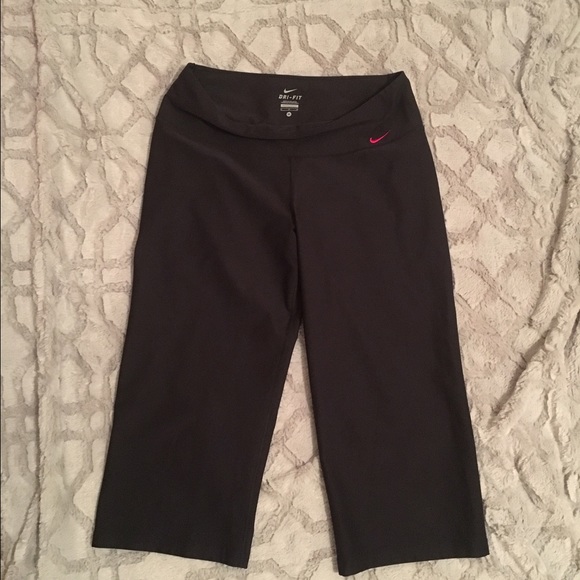 Nike Dri-Fit Capri Pants - Picture 1 of 3