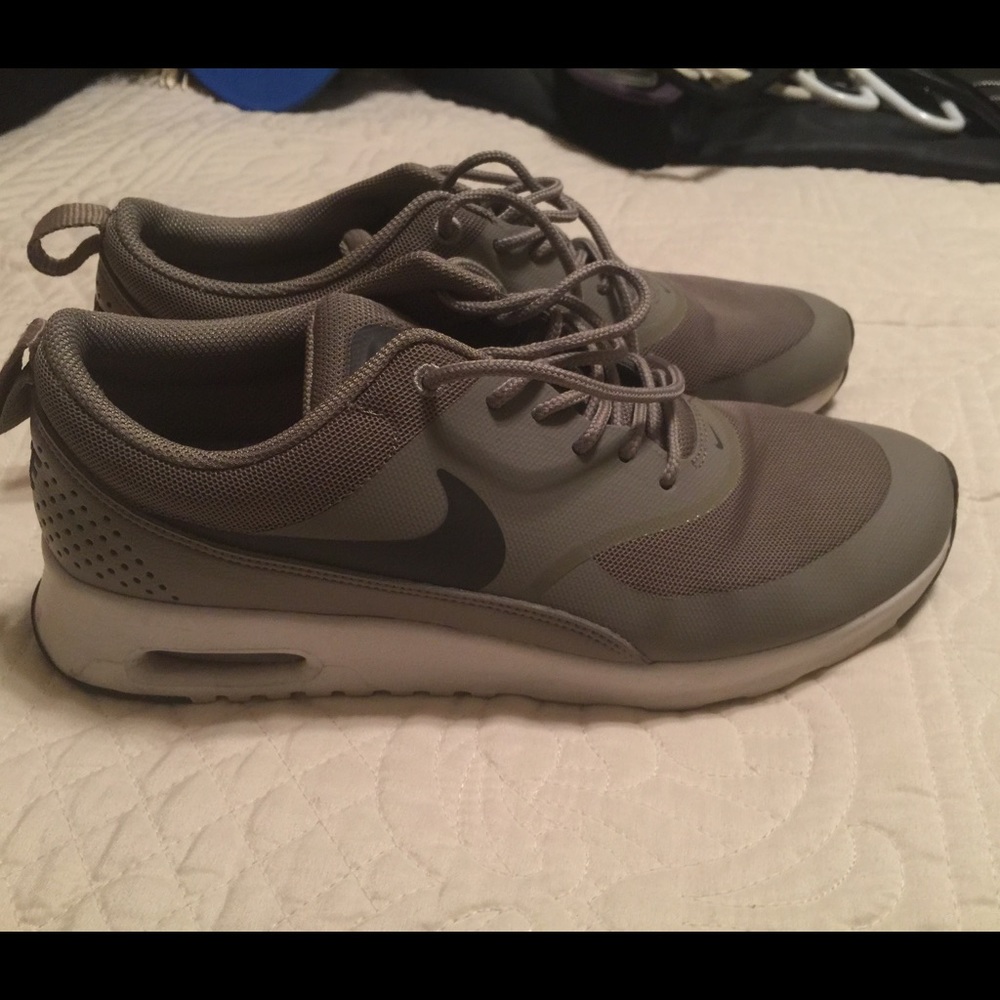 NIKE Air Max Thea
