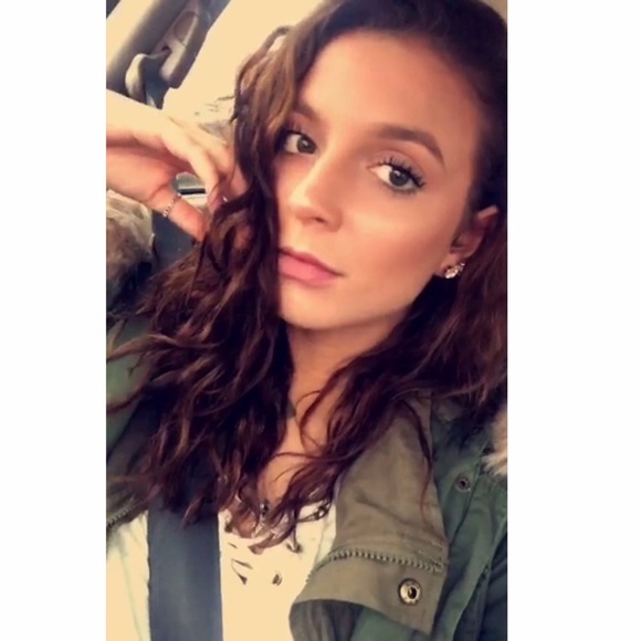 Meet your Posher, Natalie - Picture 1 of 1