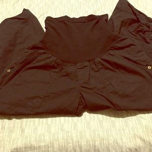 Capri Maternity Pants.