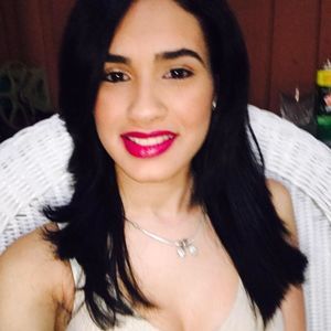 Meet your Posher, Adriana