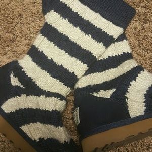 UGG Sweater Boots, size 8