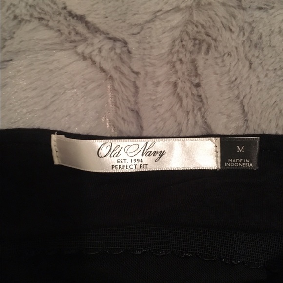 Old Navy Spaghetti Strap Top - Picture 2 of 3