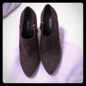 Beautiful brown suede PRADA booties (Size 41)
