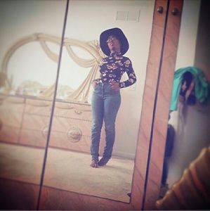 Meet your Posher, Marvah-lee