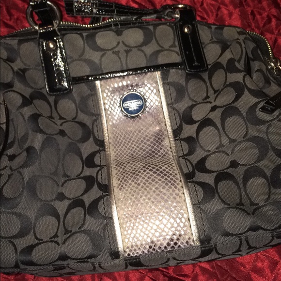 Coach - Picture 3 of 3