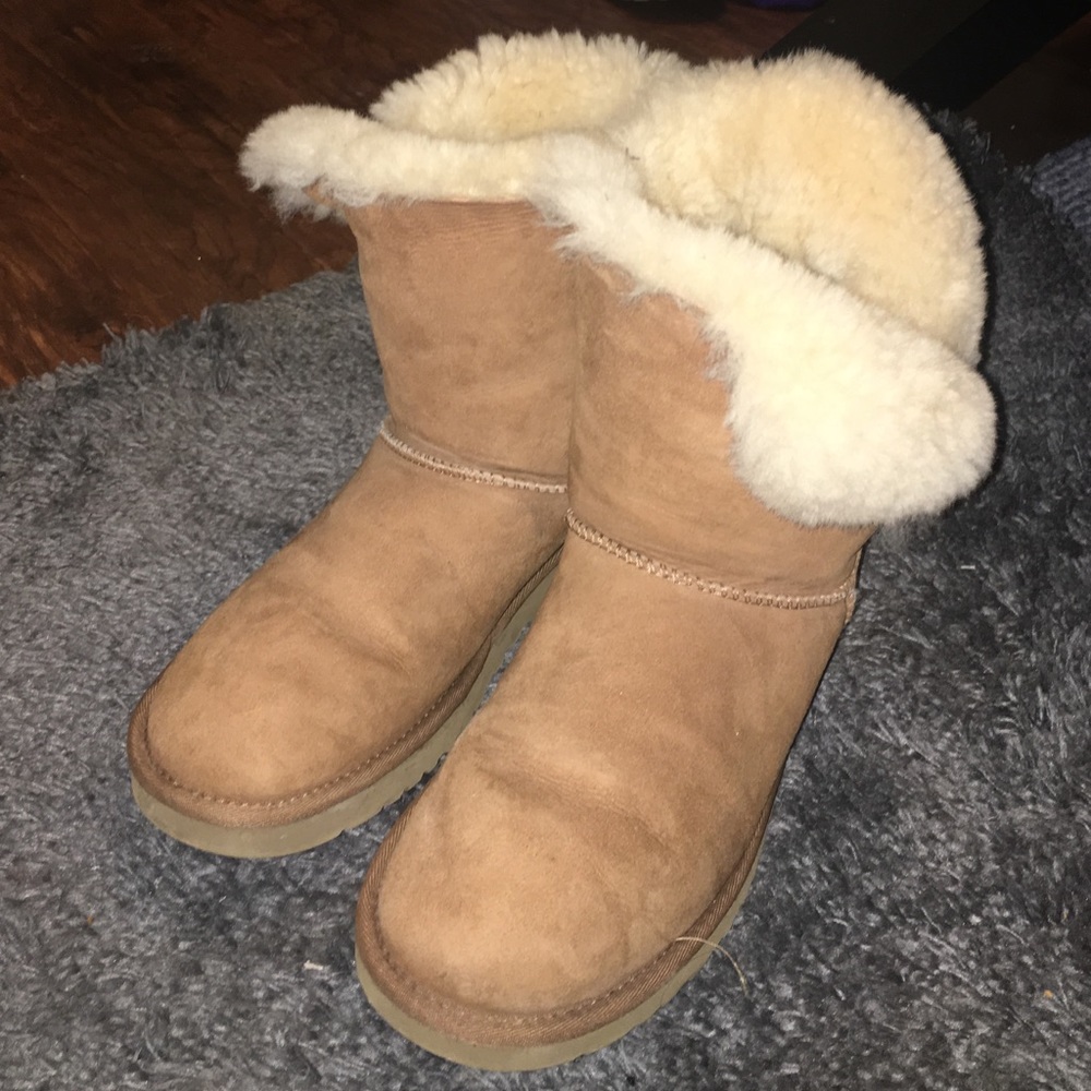 Bailey Button Uggs