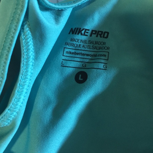 Nike Pro Tank - Picture 2 of 2