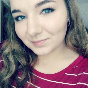 Meet your Posher, Abby