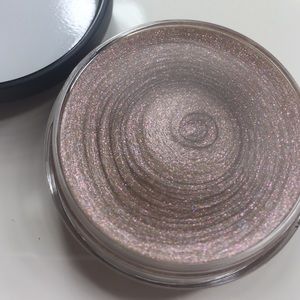 MAC eye gloss