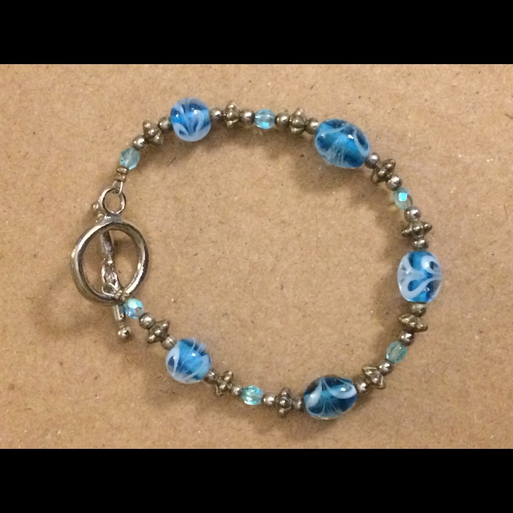 Glass beaded toggle bracelet
