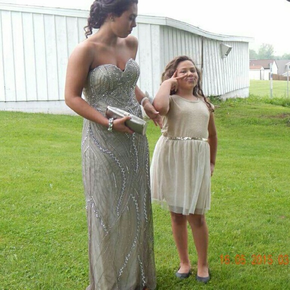 Prom Dress - Picture 3 of 4