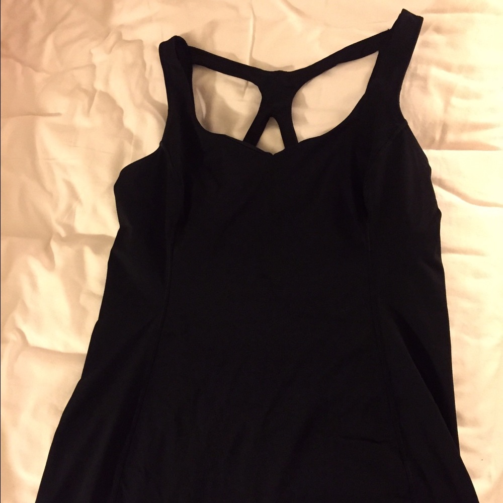 Like new black lululemon top with built in bra