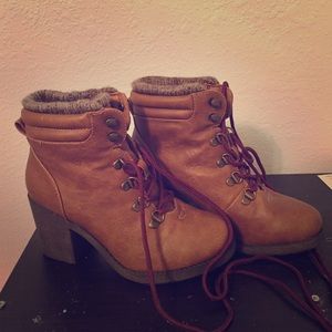 Maurice's heel boots size 6.5