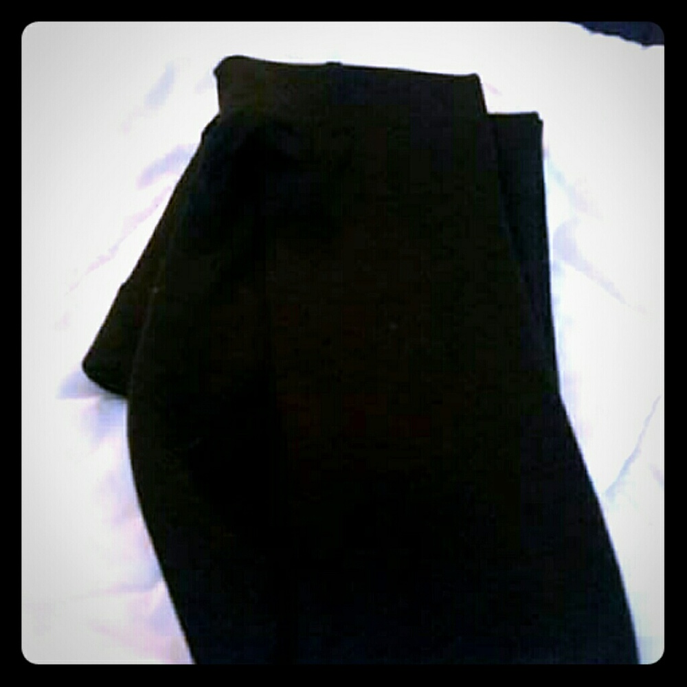 Black leggings