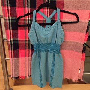Athleta Athletic top\built in bra