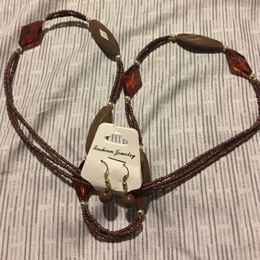 New fashion jewelry necklace and earrings