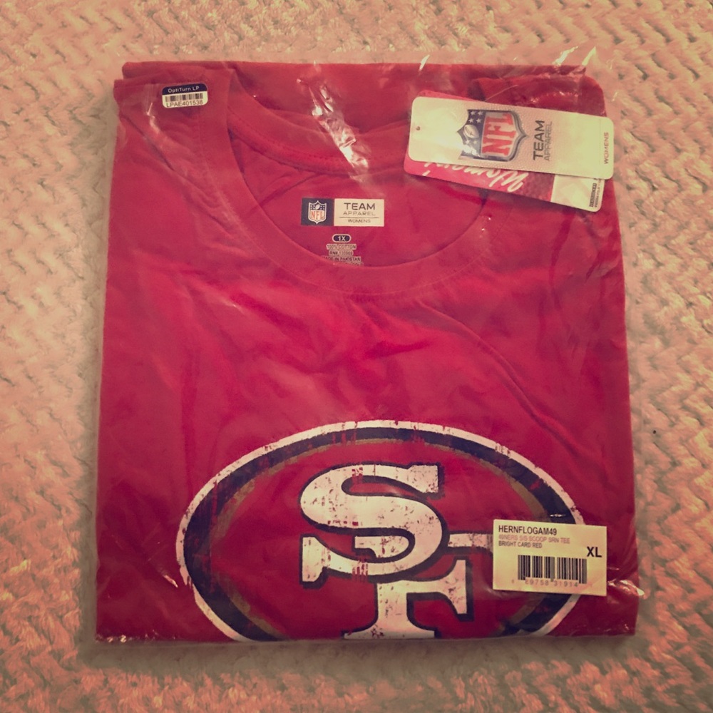 Women's 1x SF 49ers official NFL T shirt.