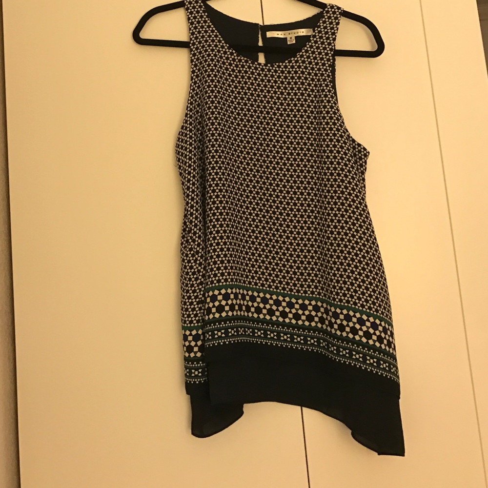 Max studio sleeveless shirt