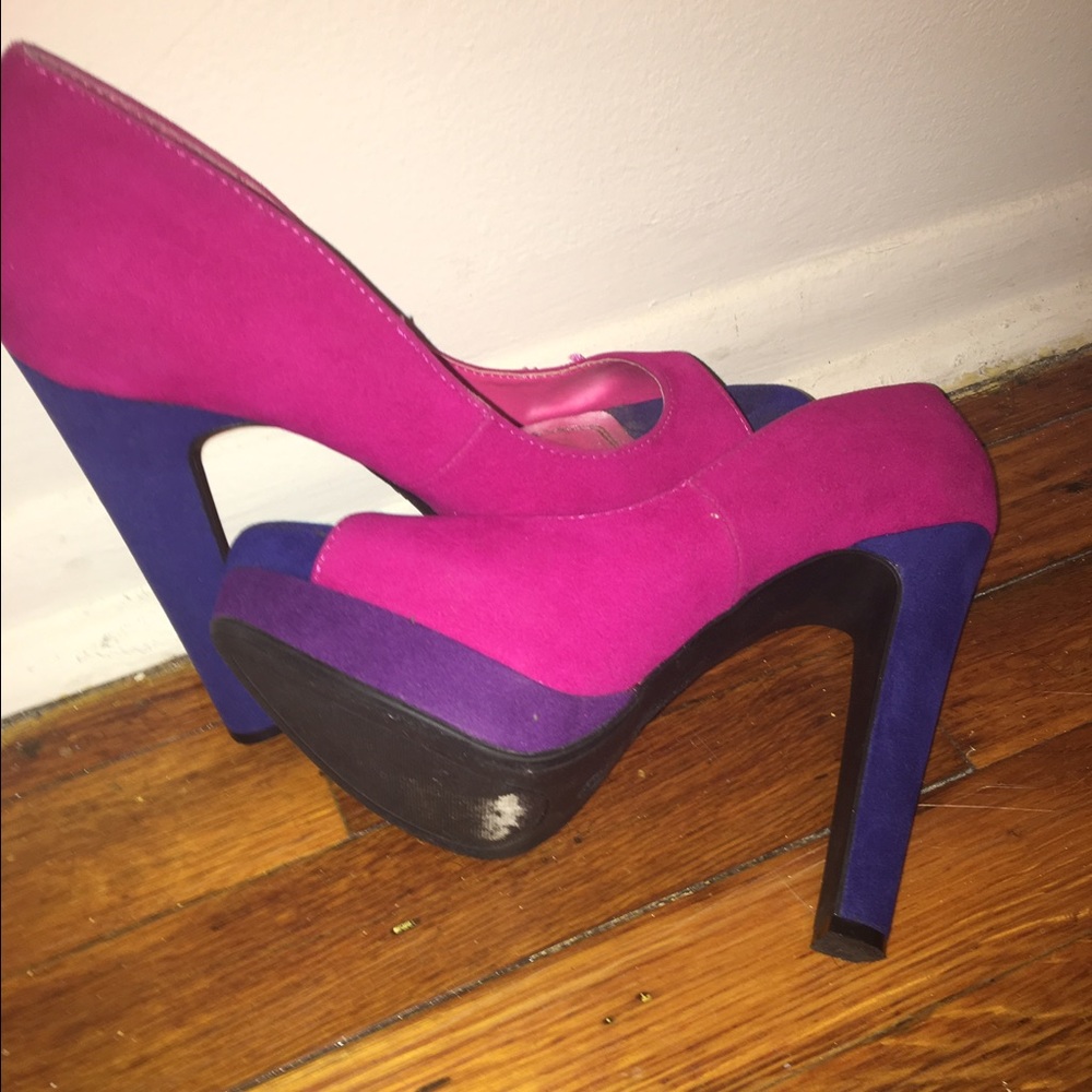Open toe heels - Picture 2 of 3