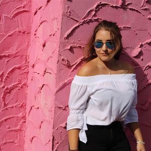 Meet your Posher, Jenelle