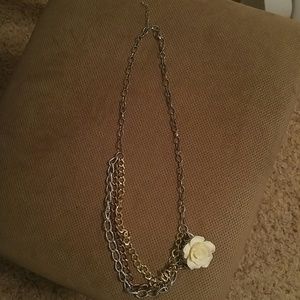 Flower necklace super cute