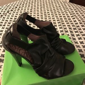 Unlisted by Kenneth Cole Reaction Heels