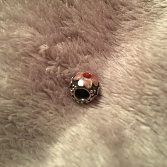 Authentic charm - Picture 4 of 4