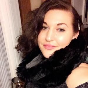 Meet your Posher, Chloe