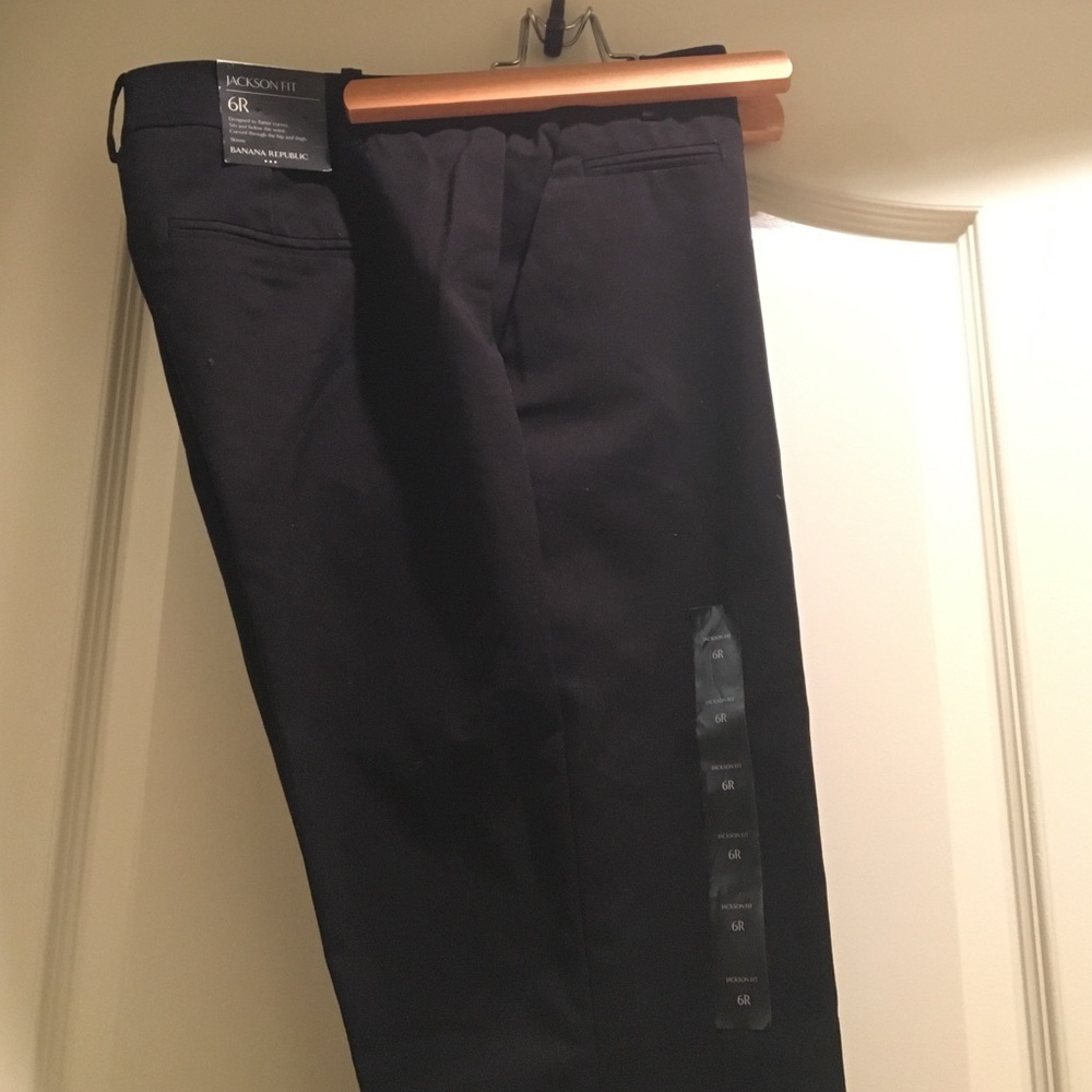Brand New- Banana Republic Jackson Fit (6R)