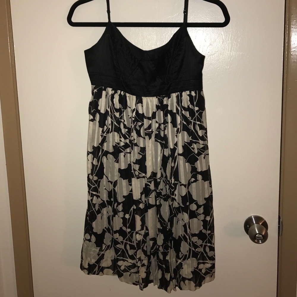 BCBGMaxAzria Black/White floral dress