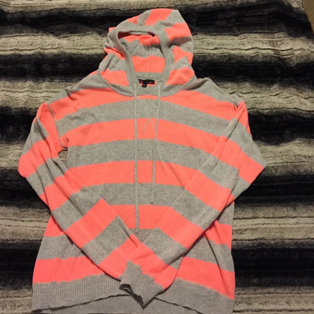 Lightweight Hooded Sweater