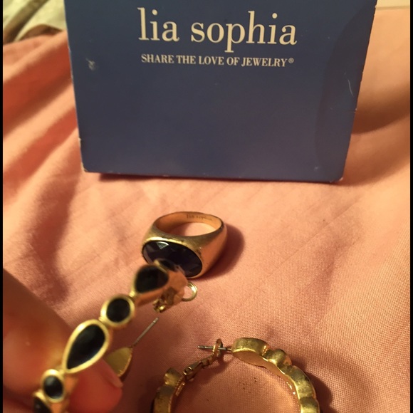 Lia Sophia sapphire (color) earrings & ring - Picture 2 of 7