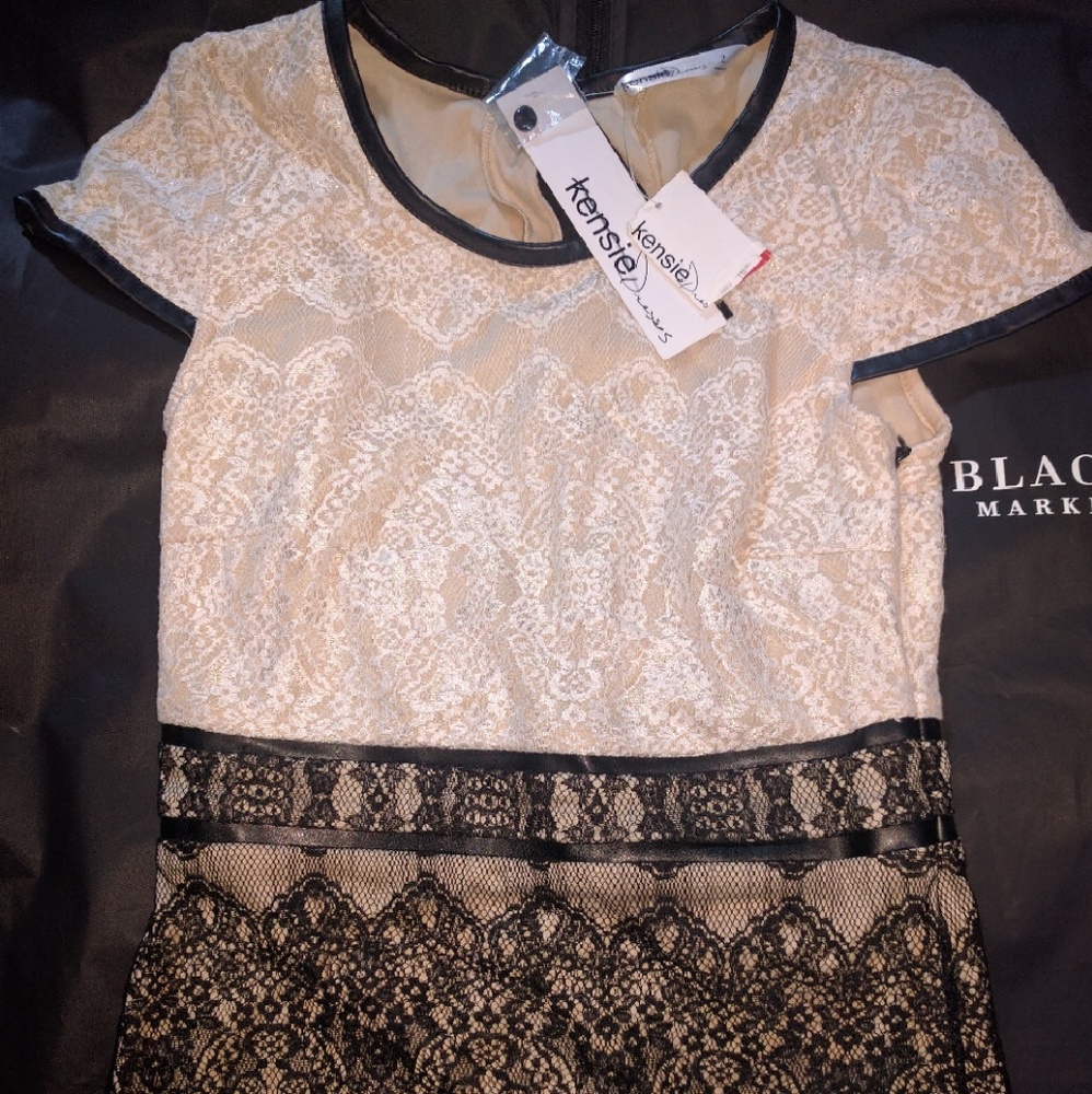 NWT❤️✨ {Kensie} black laced dress