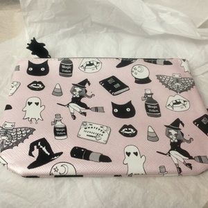 🛍‼️SALE‼️🛍Make up bag and nail polish