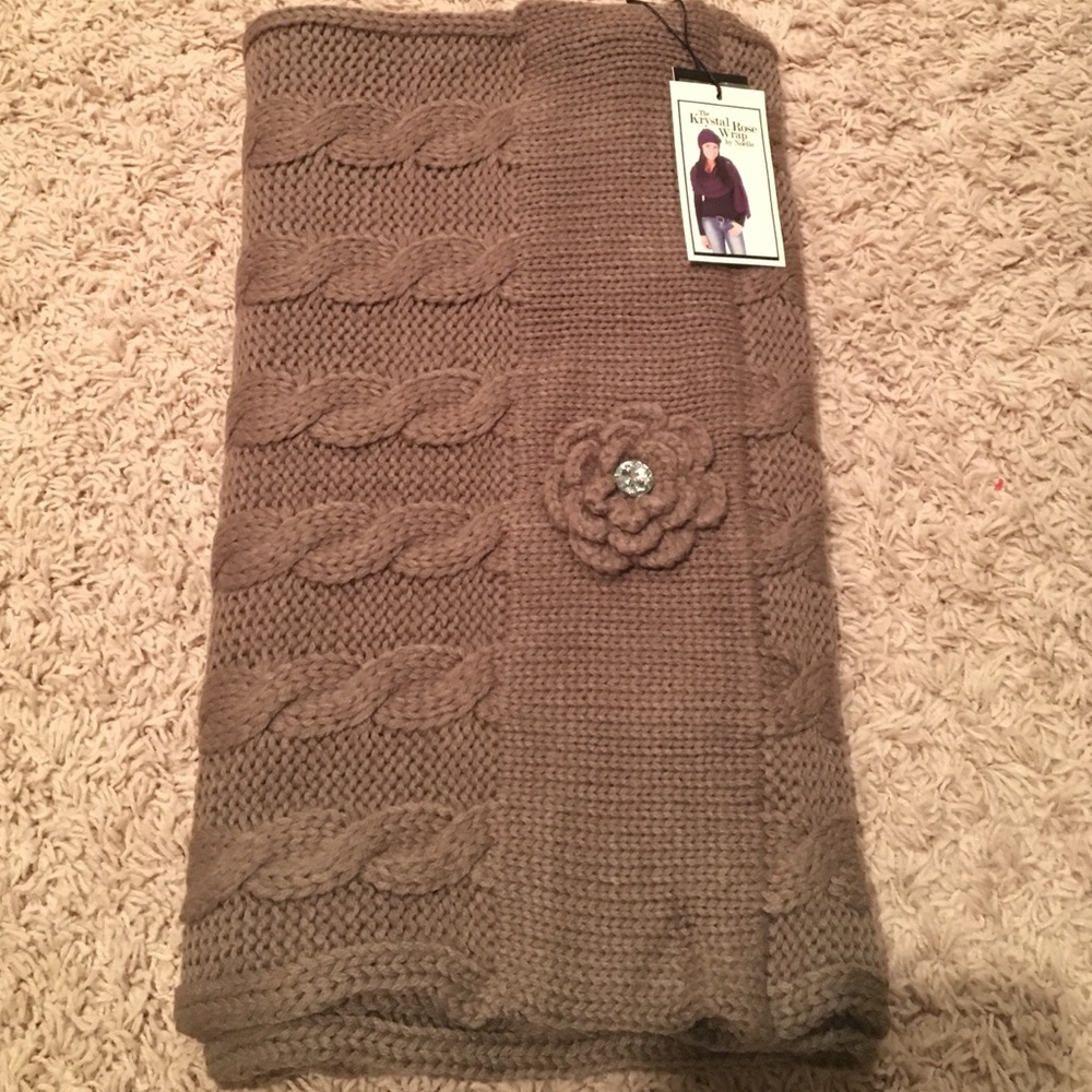 Brand New- Krystal Rose Wrap Scarf