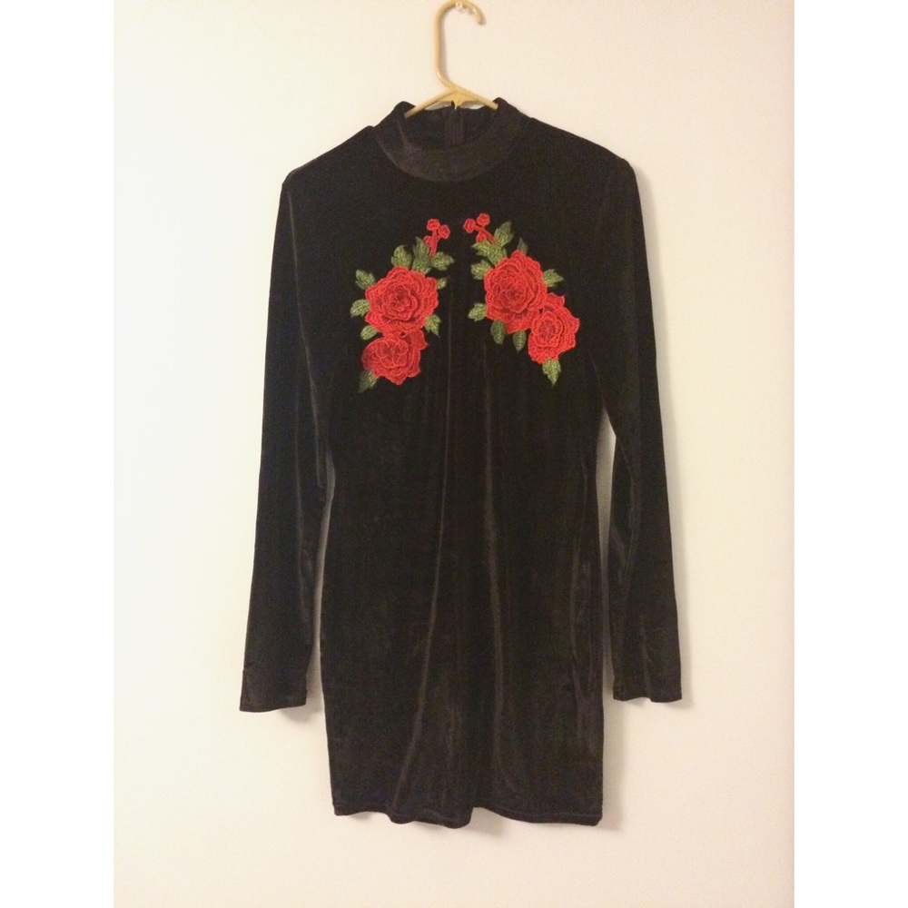 Black Rose Print Velvet Bodycon Dress