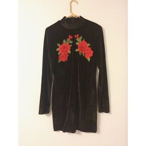 Black Rose Print Velvet Bodycon Dress