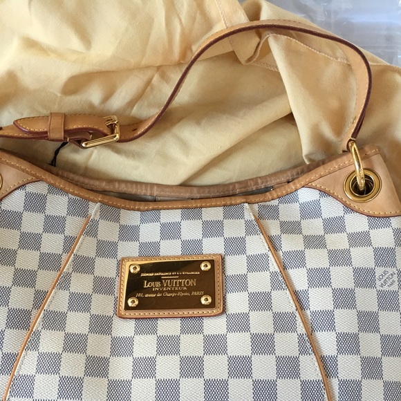 🔴SOLD on another site🔴 Louis Vuitton Galleria - Picture 6 of 7