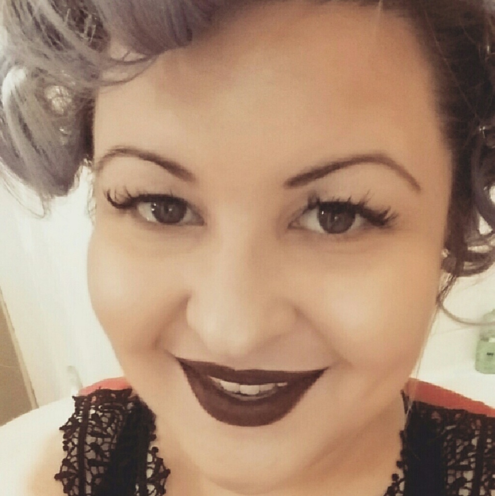 Meet your Posher, Holly