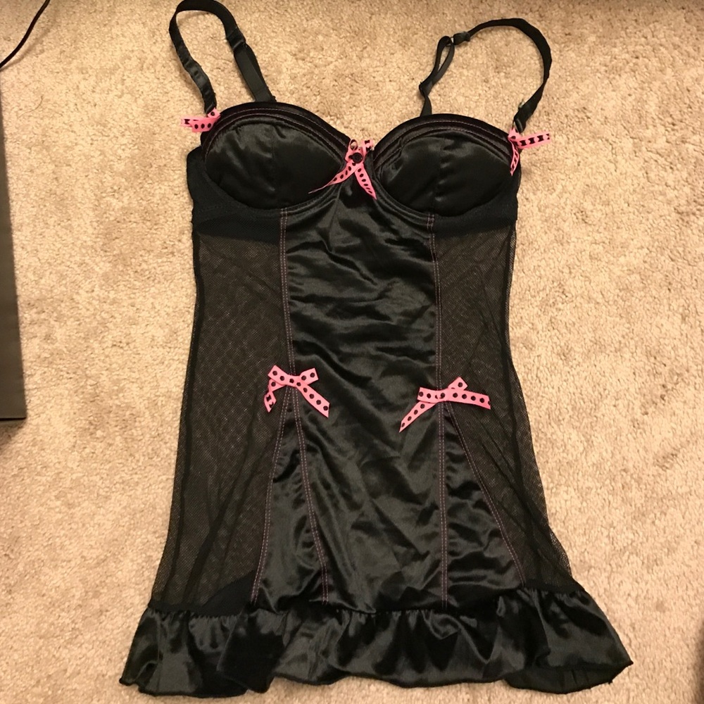 Intimate wear black mash