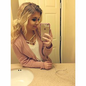 Meet your Posher, Sidney